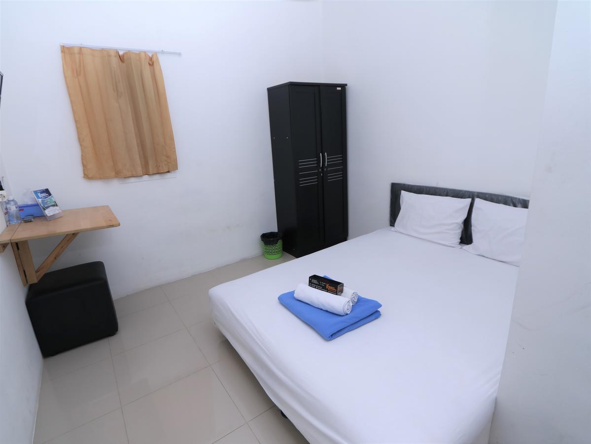 Kamar Keluarga Ungaran Hotel Jakarta Exterior foto