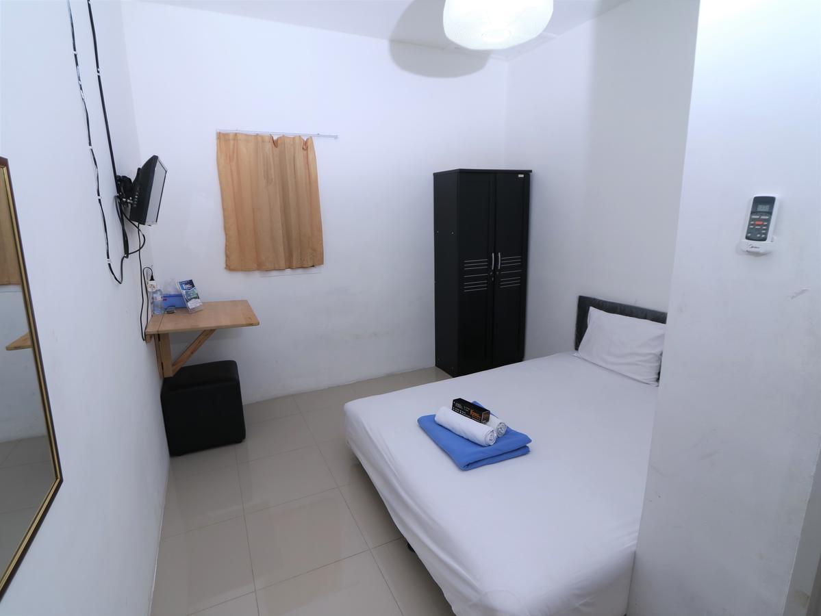 Kamar Keluarga Ungaran Hotel Jakarta Exterior foto